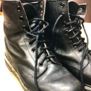 Men’s Size 6 Doc Martens